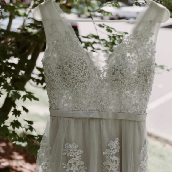 Stunning Floral V-Neck Prom Dress - Picture 8 of 8